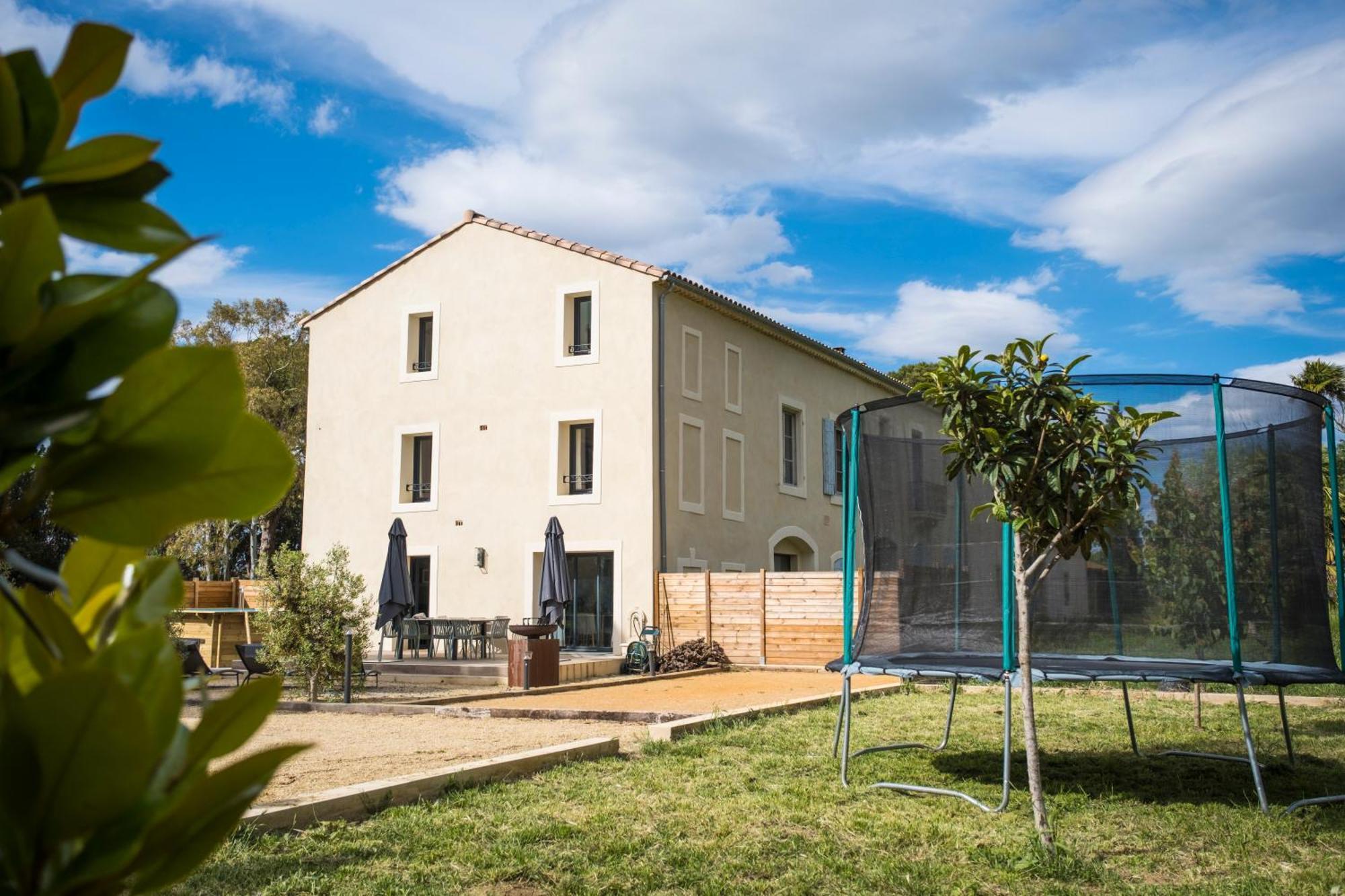 Domaine De Merins, 10 Couchages Avec Piscine, Face A La Riviere, A 4Km De La Plage Fleury  Extérieur photo